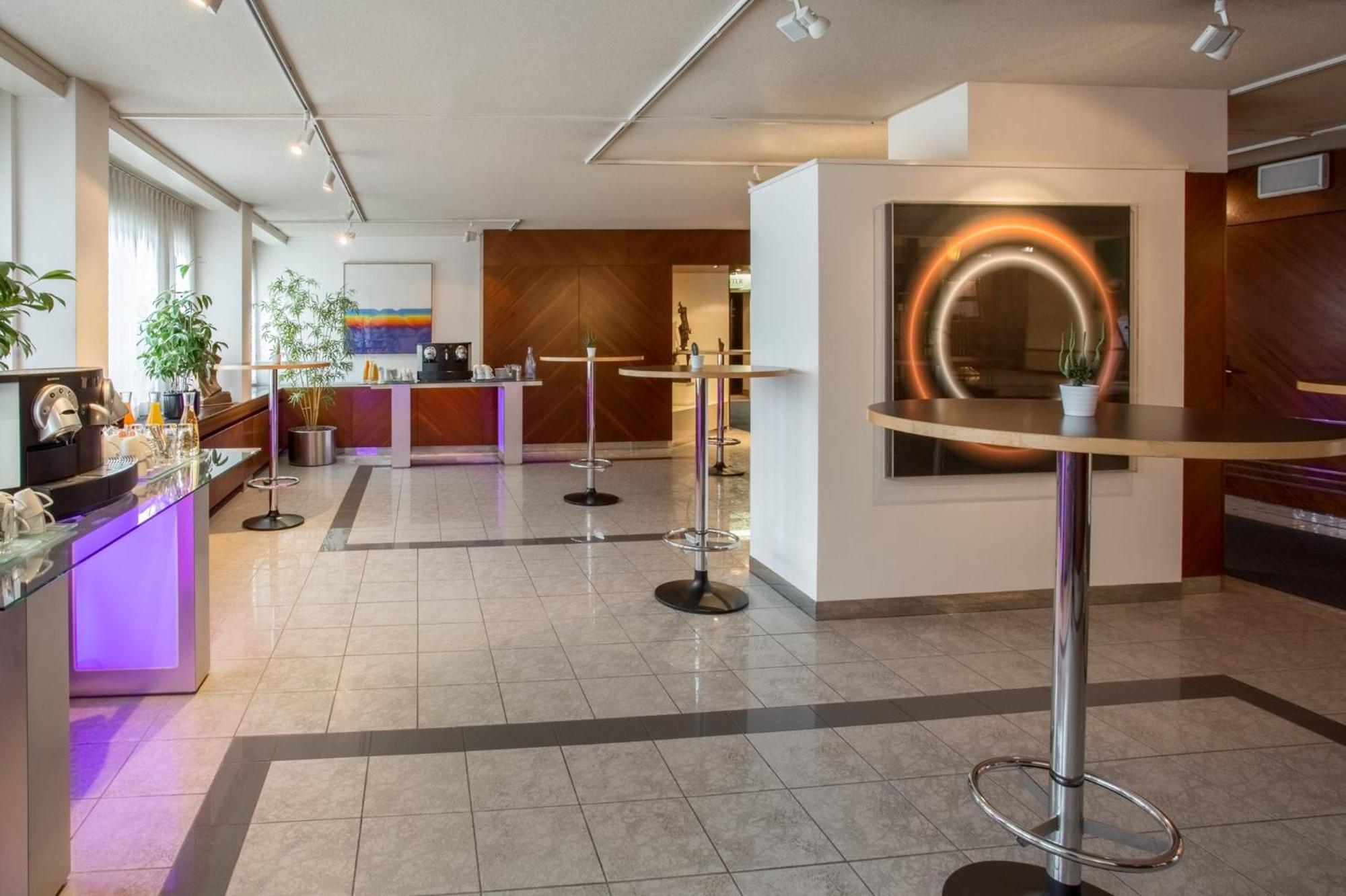 Crowne Plaza Zürich, an IHG Hotel Zewnętrze zdjęcie